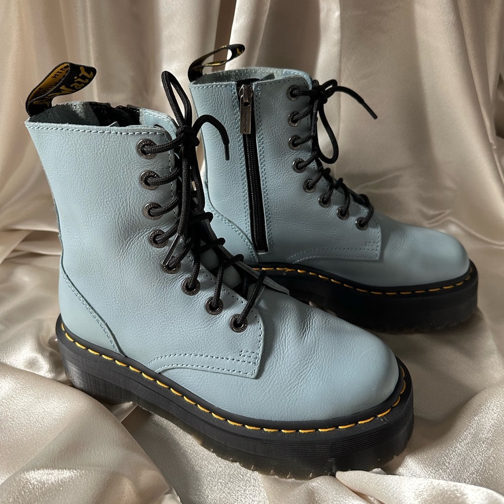 Dr. martens Jadon Pisa
Card Blue